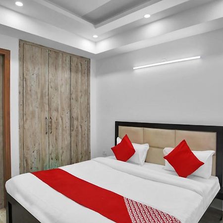 Oyo 82100 Golden Residency Noida Kültér fotó