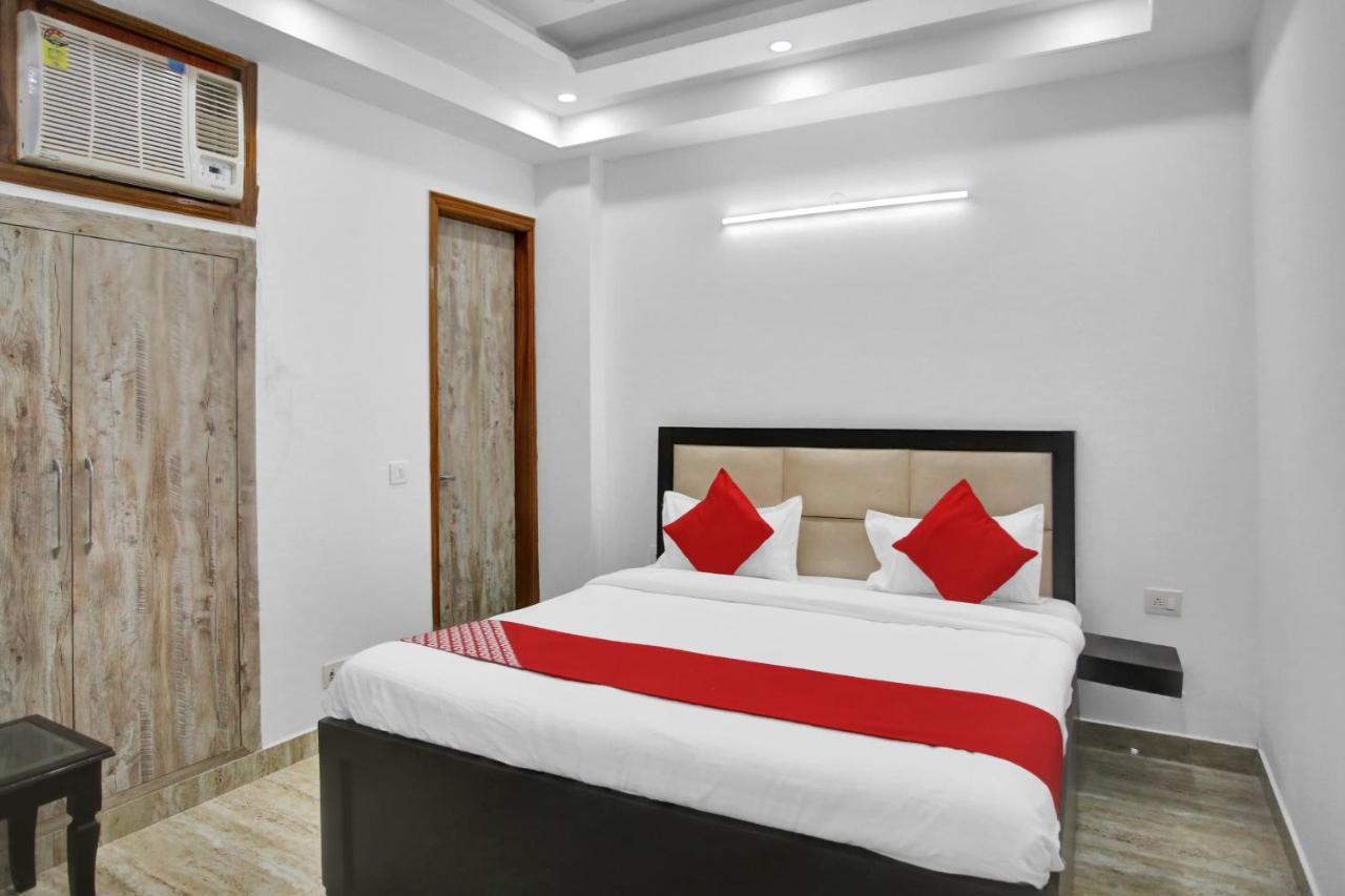 Oyo 82100 Golden Residency Noida Kültér fotó
