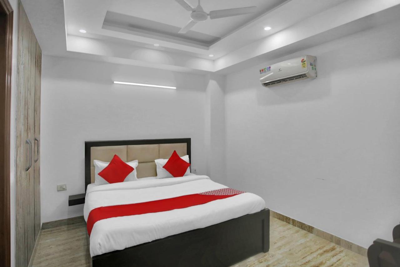 Oyo 82100 Golden Residency Noida Kültér fotó