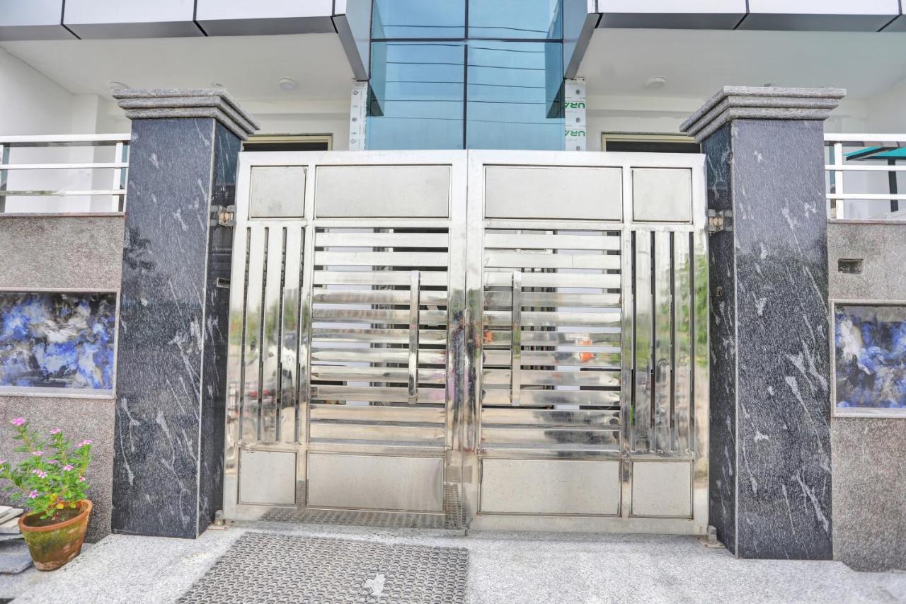 Oyo 82100 Golden Residency Noida Kültér fotó