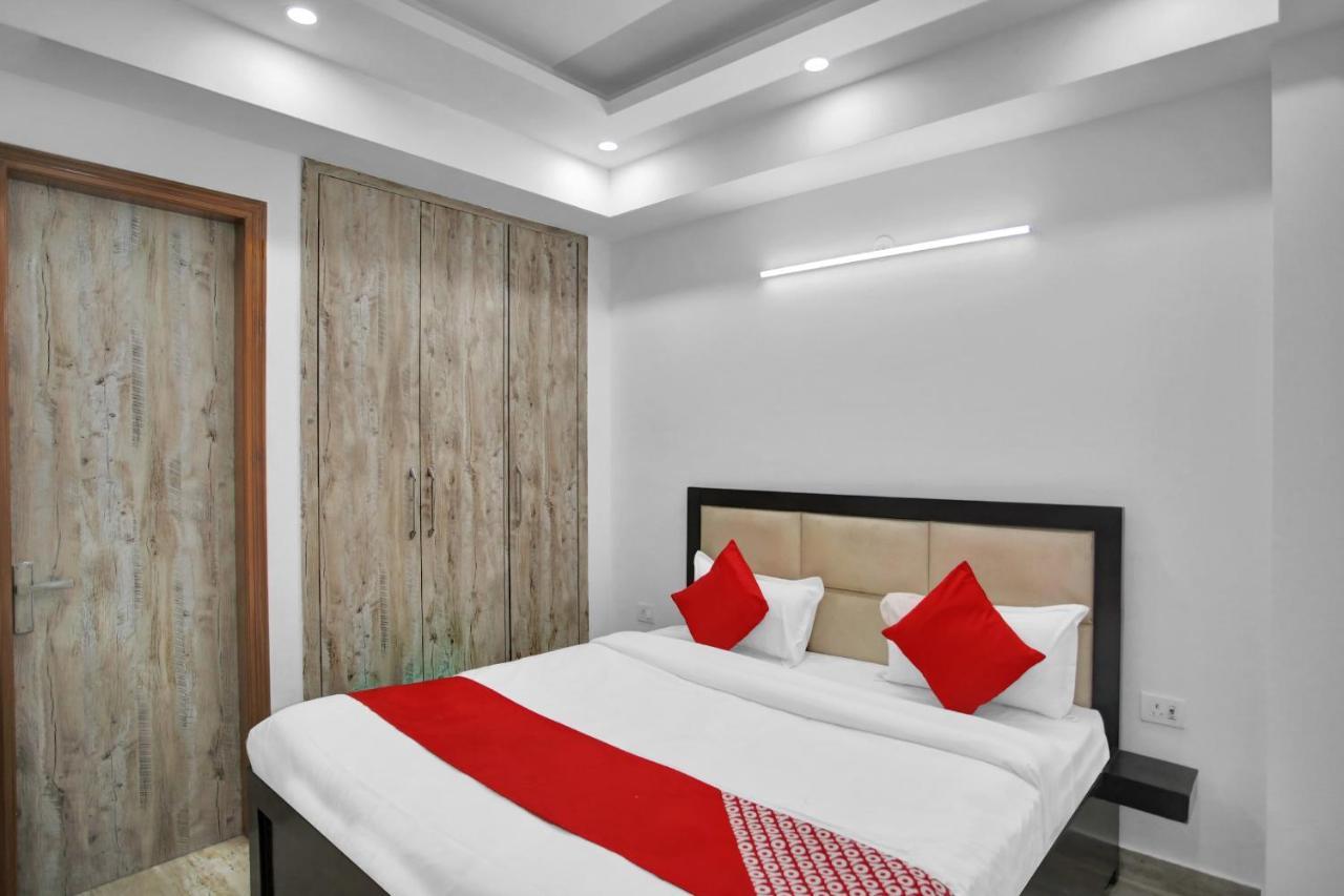 Oyo 82100 Golden Residency Noida Kültér fotó