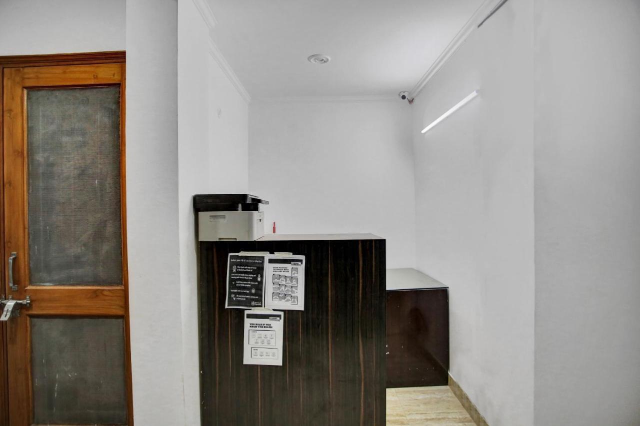 Oyo 82100 Golden Residency Noida Kültér fotó