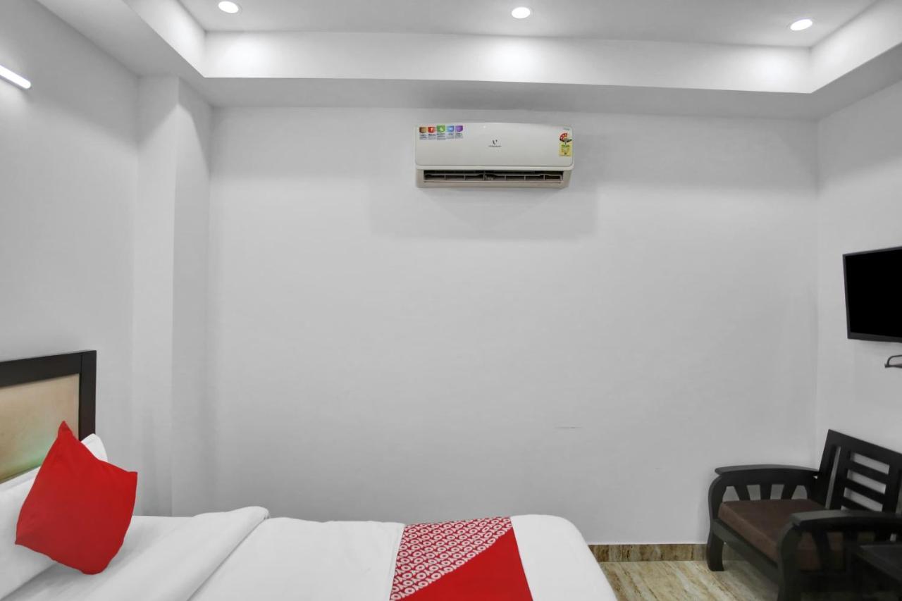 Oyo 82100 Golden Residency Noida Kültér fotó
