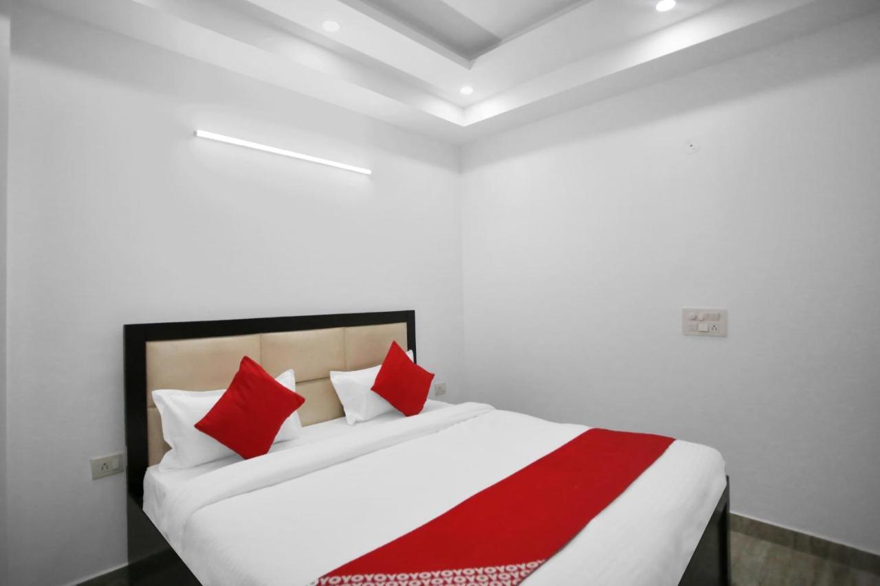 Oyo 82100 Golden Residency Noida Kültér fotó