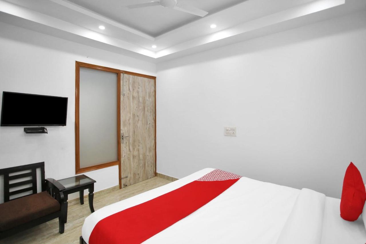 Oyo 82100 Golden Residency Noida Kültér fotó