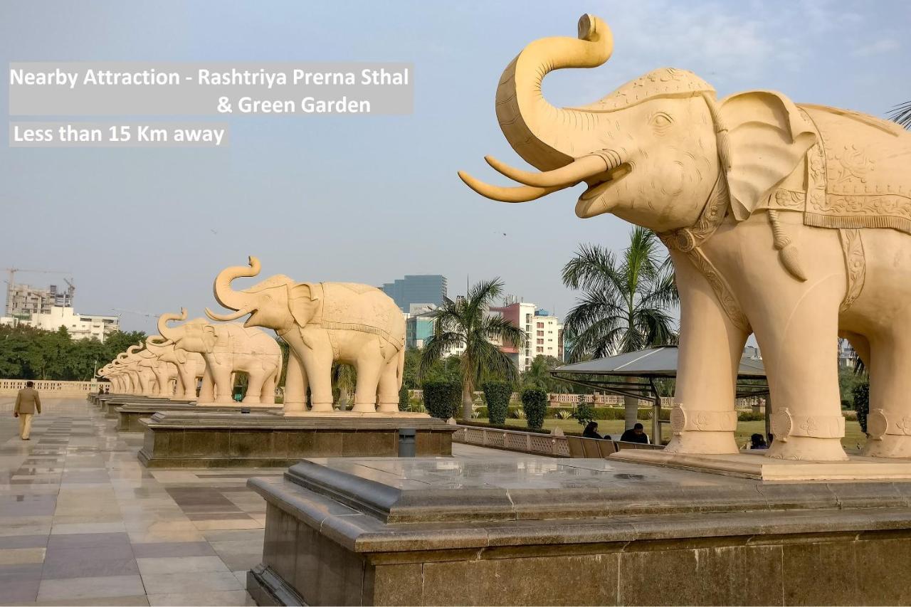 Oyo 82100 Golden Residency Noida Kültér fotó
